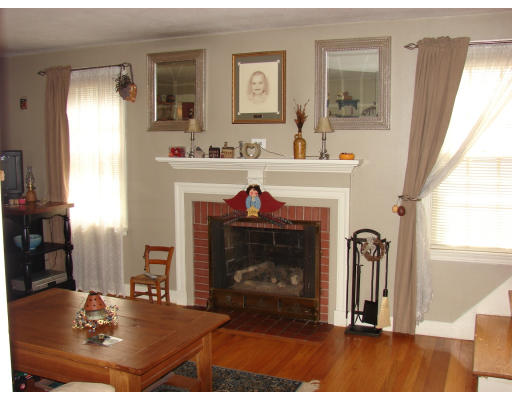 74 Connecticut Avenue Springfield, MA 01104 - Photo 10 of 29 Gallery Image 10