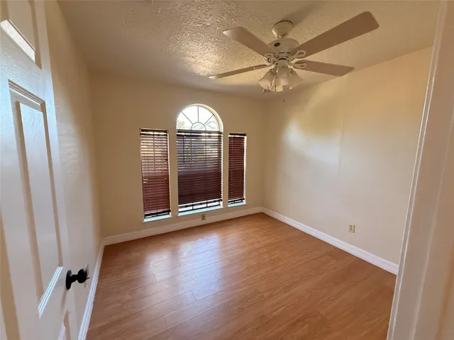 $2,000 | 16322 Ginger Run Way, Sugar Land, TX 77498