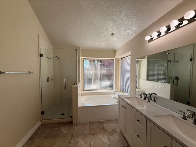 $2,000 | 16322 Ginger Run Way, Sugar Land, TX 77498