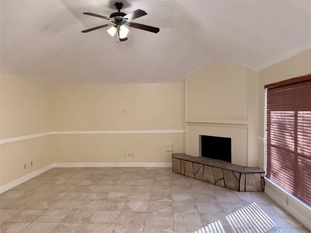 $2,000 | 16322 Ginger Run Way, Sugar Land, TX 77498