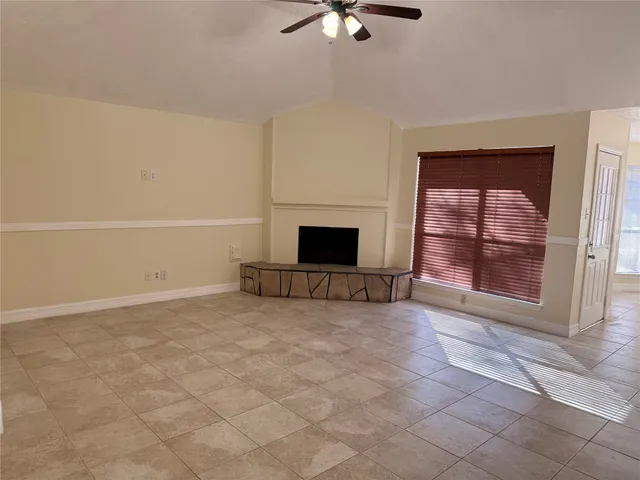 $2,000 | 16322 Ginger Run Way, Sugar Land, TX 77498