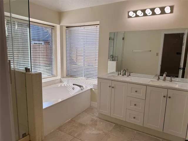 $2,000 | 16322 Ginger Run Way, Sugar Land, TX 77498