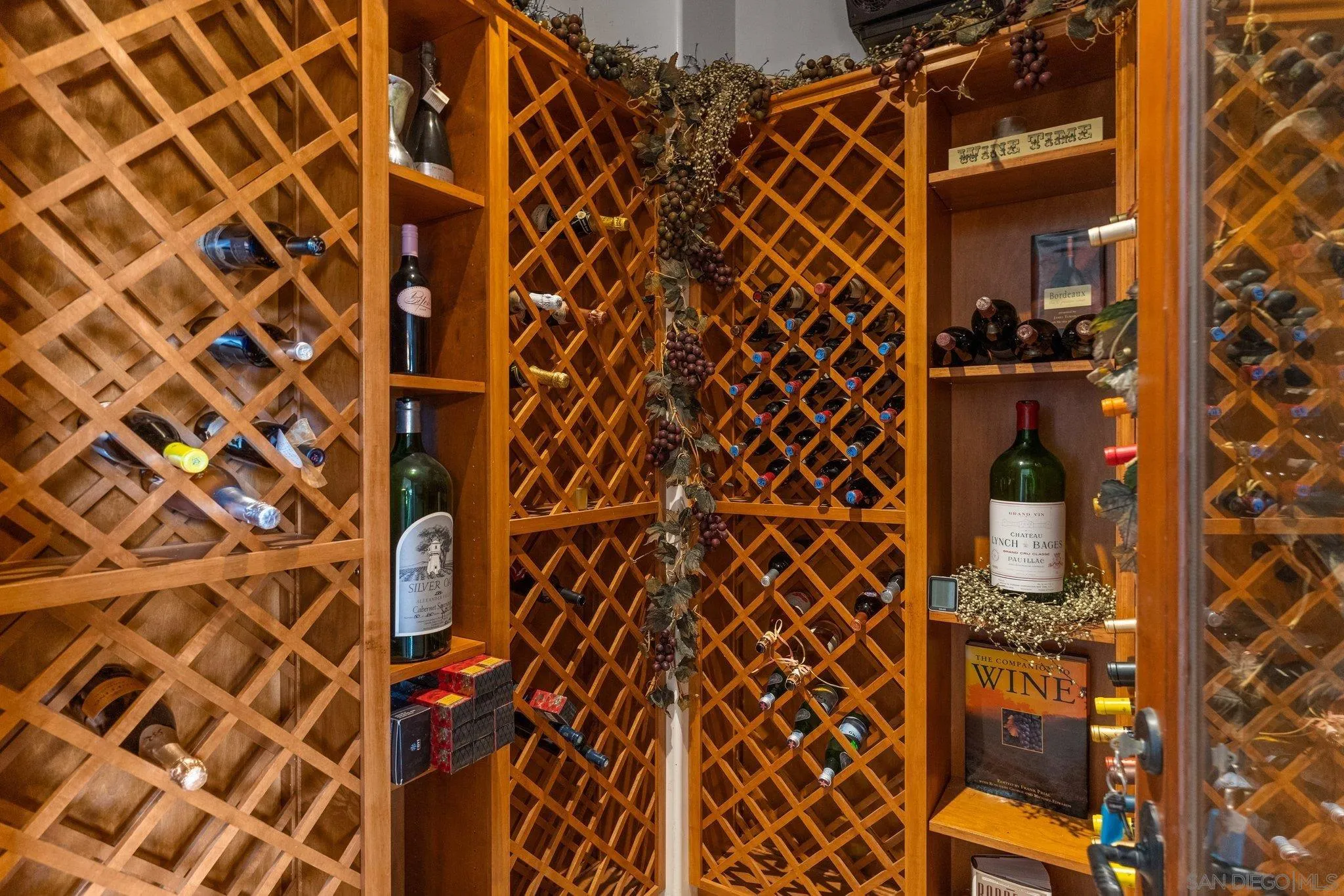 3381 Calle Margarita Encinitas, CA 92024 - Photo 8 of 47