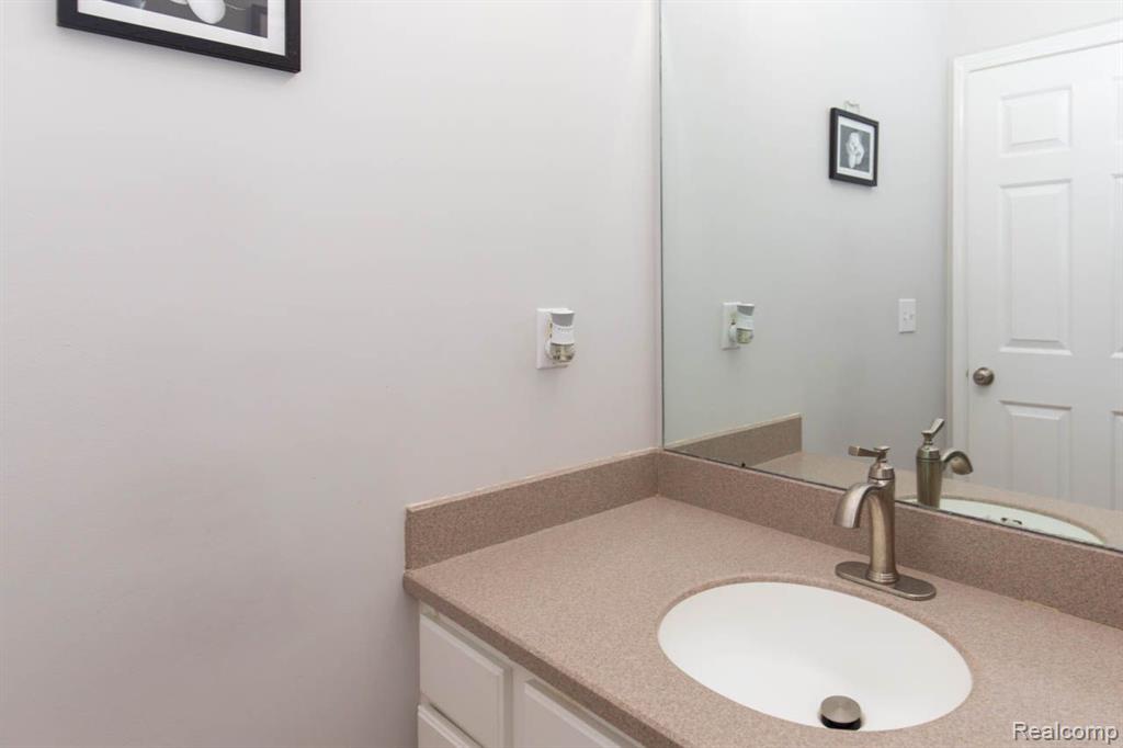 581 Cherry Orchard Road Canton, MI 48188 - Photo 20 of 50