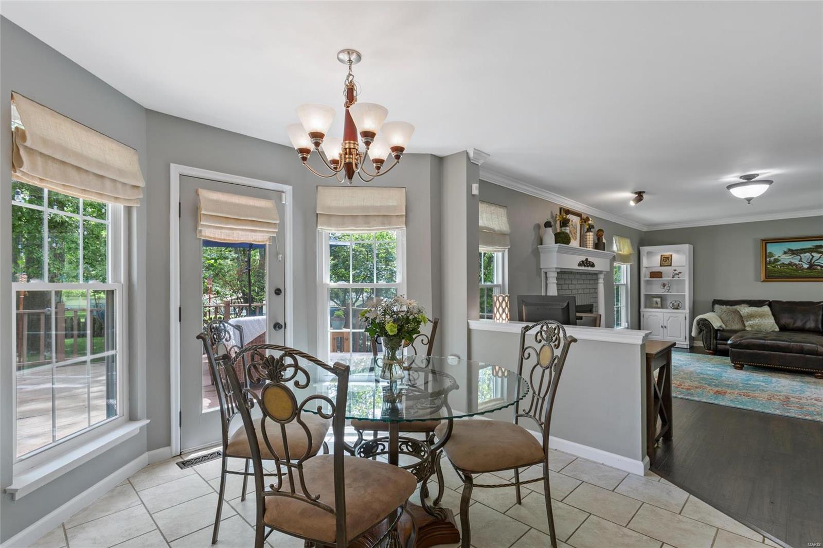 306 Fox Den Drive Ballwin, MO 63021 - Photo 11 of 38 Gallery Image 11
