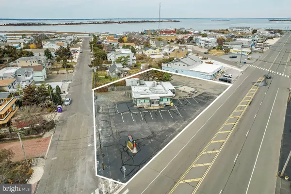 $2,700,000 | 704 Broadway, Barnegat Light, NJ 08006