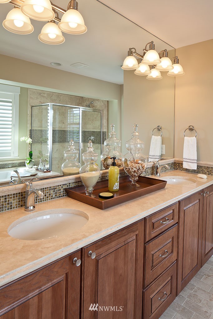 856 Mount Baker Place Northeast Renton, WA 98059 - Photo 9 of 10
