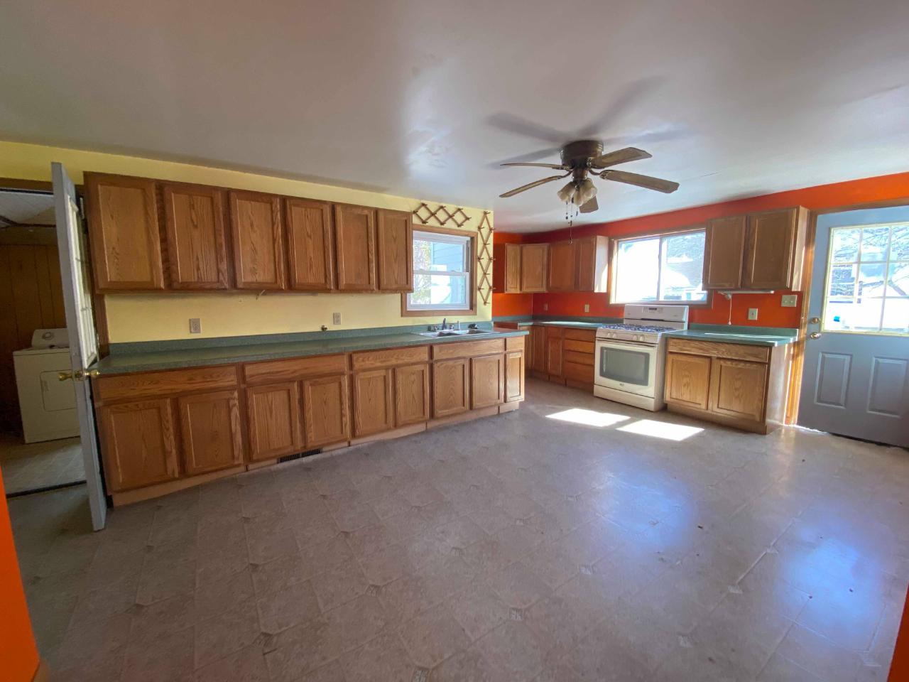 411 East Frederick Street Rhinelander, WI 54501 - Photo 3 of 11 Gallery Image 3