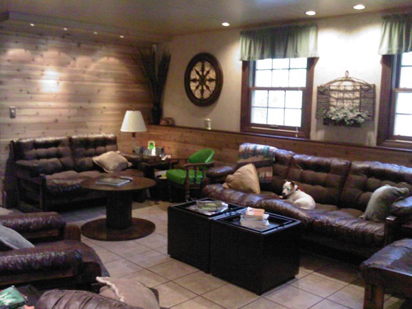 400 Walnut Plain Road Rochester, MA 02770 - Photo 17 of 24 a living room with furniture and a large window