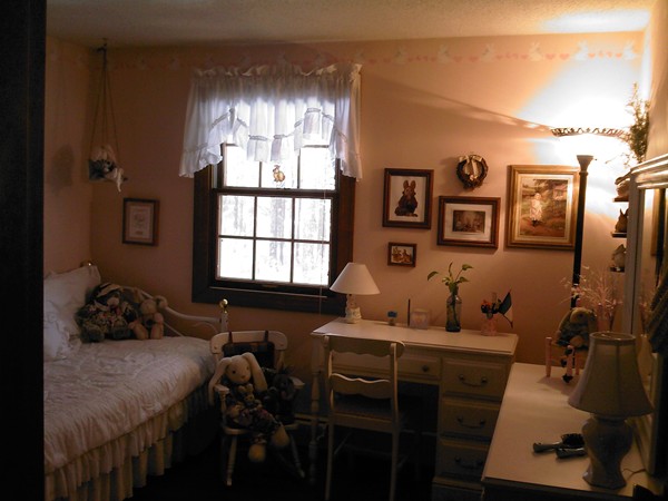 400 Walnut Plain Road Rochester, MA 02770 - Photo 9 of 24 a bedroom with a bed and wooden floor