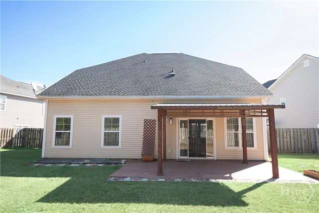 $2,900 | 220 Willow Oak Drive, Richmond Hill, GA 31324