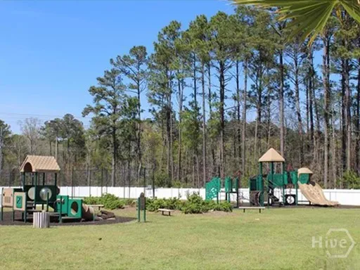 $2,900 | 220 Willow Oak Drive, Richmond Hill, GA 31324