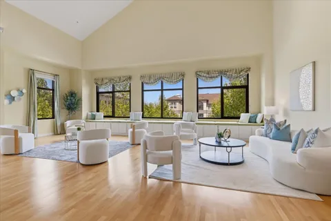 $1,900,000 | 1000 Park Place, Unit H, San Mateo, CA 94403