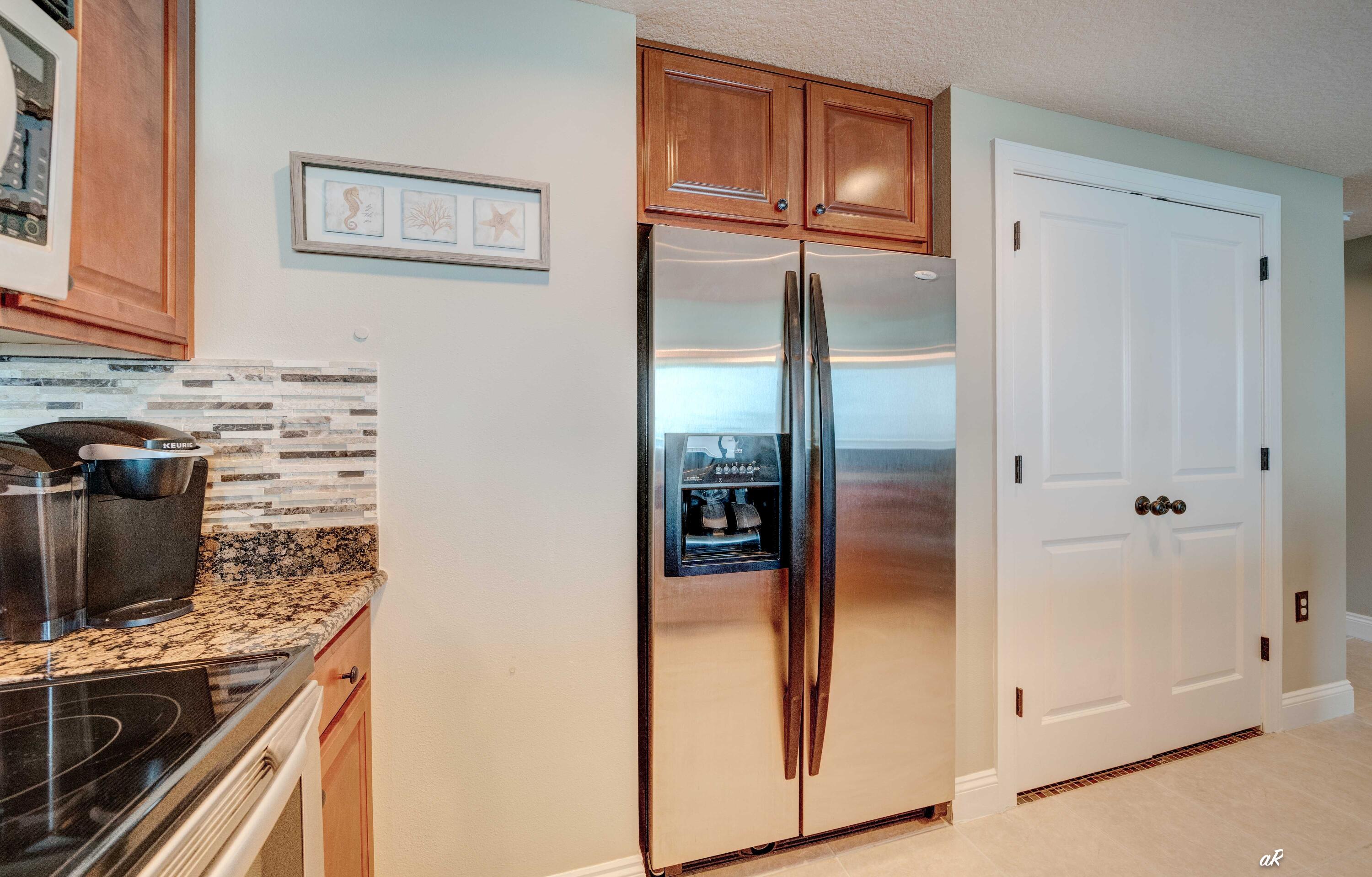 17281 Front Beach Road, Unit 1205 Panama City Beach, FL 32413 - Photo 19 of 55 Kitchen-4