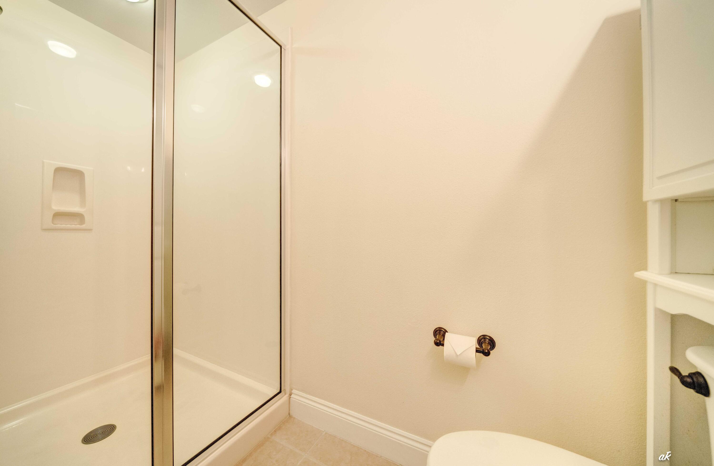 17281 Front Beach Road, Unit 1205 Panama City Beach, FL 32413 - Photo 4 of 55 Bathroom 2b