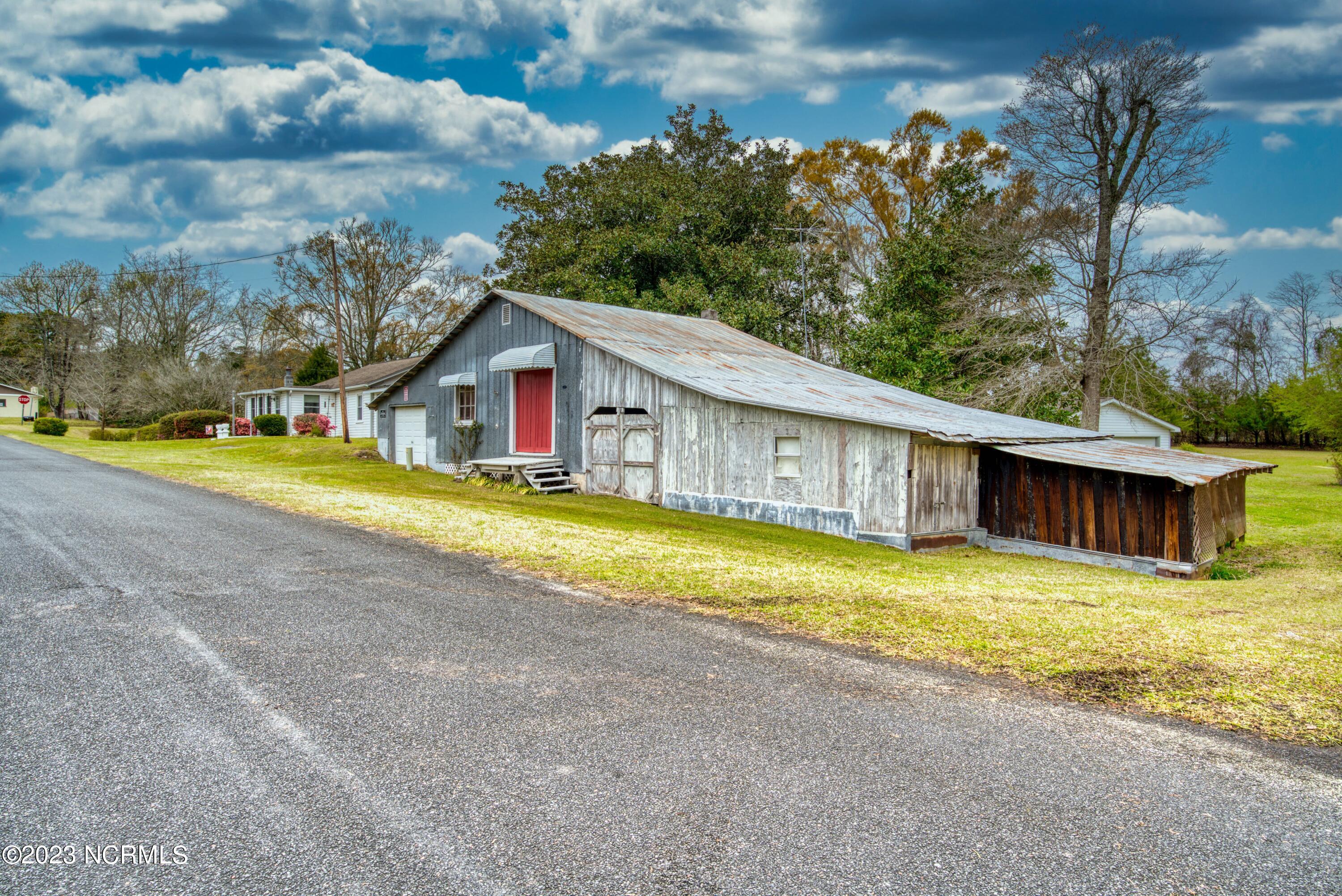 107 Corbett Road Swansboro, NC 28584 - Photo 13 of 44 013