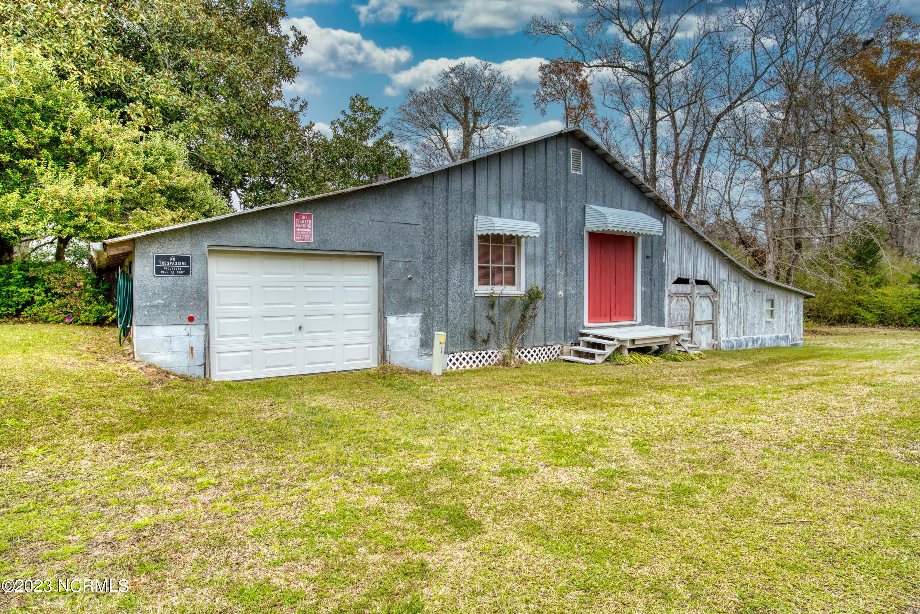 107 Corbett Road Swansboro, NC 28584 - Photo 14 of 44 014
