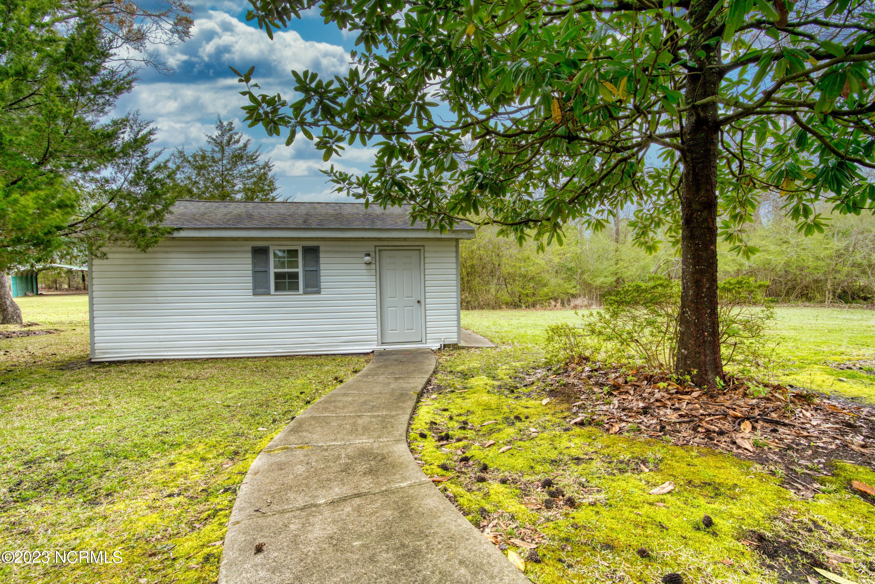 107 Corbett Road Swansboro, NC 28584 - Photo 20 of 44 020