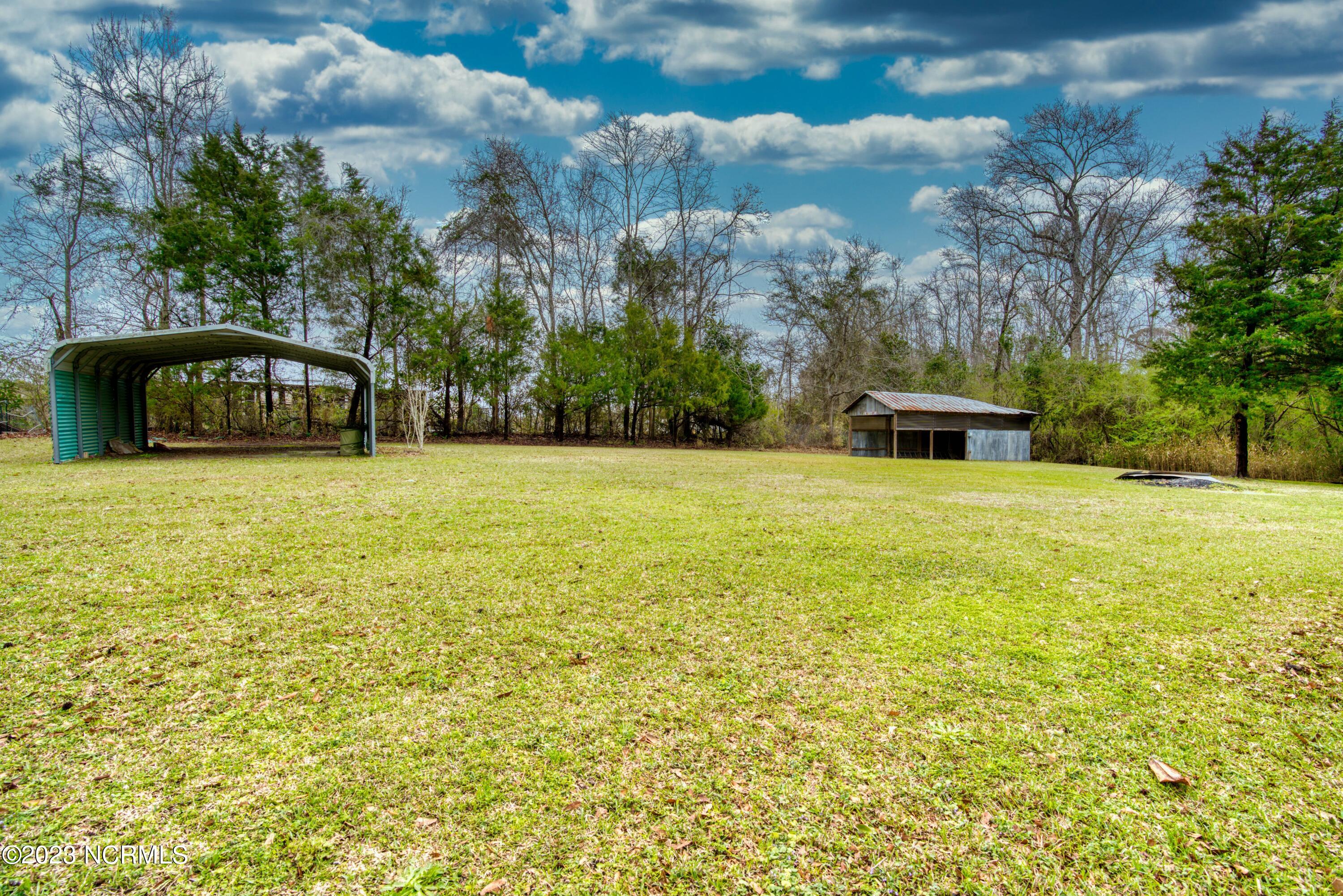 107 Corbett Road Swansboro, NC 28584 - Photo 22 of 44 Carport & Pole Barn