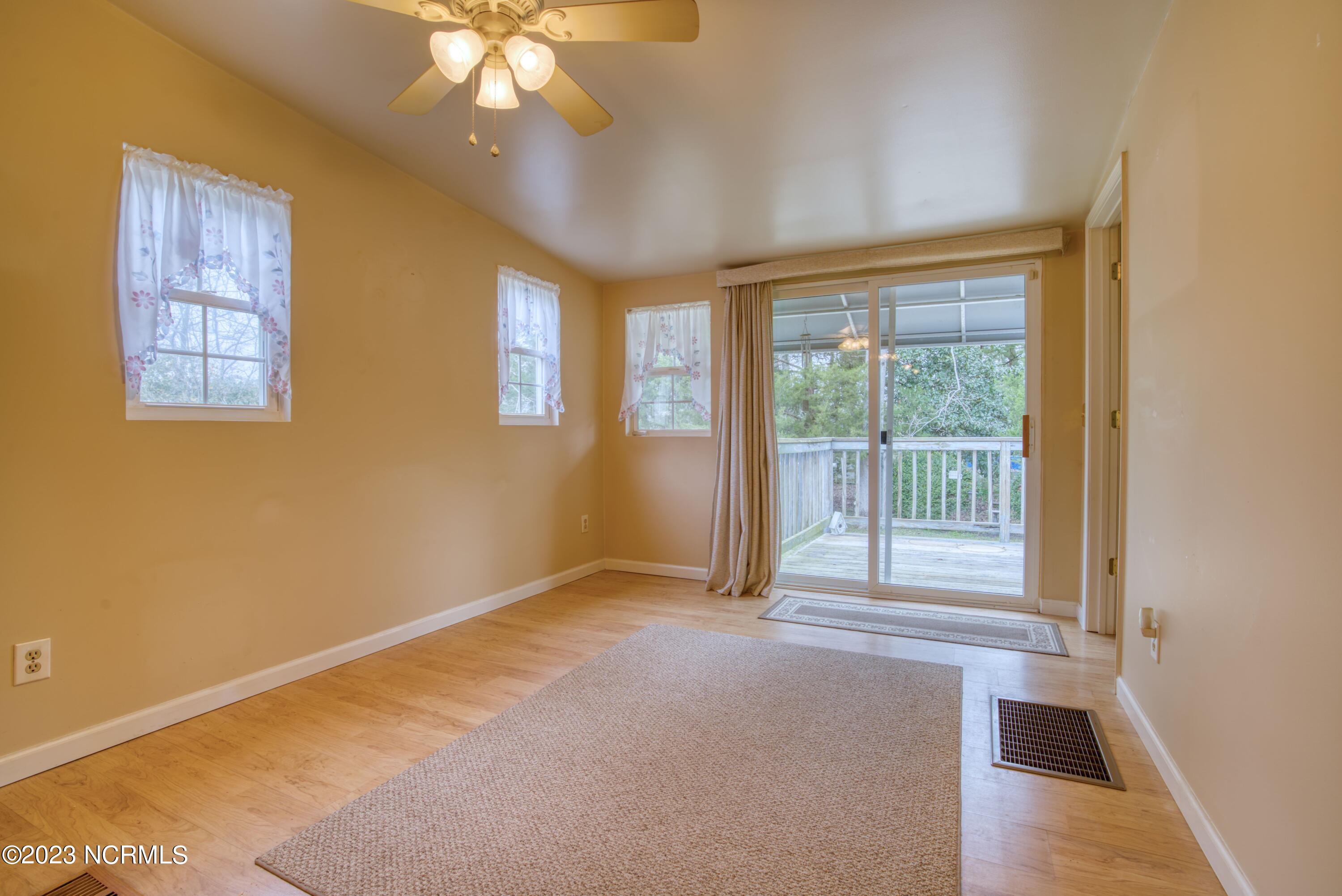107 Corbett Road Swansboro, NC 28584 - Photo 29 of 44 Den