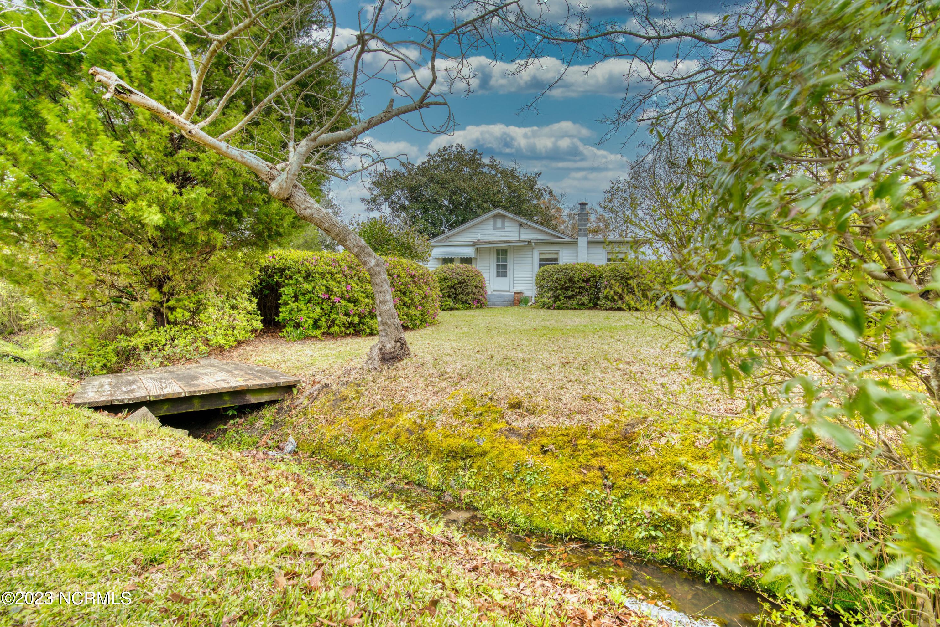 107 Corbett Road Swansboro, NC 28584 - Photo 8 of 44 008