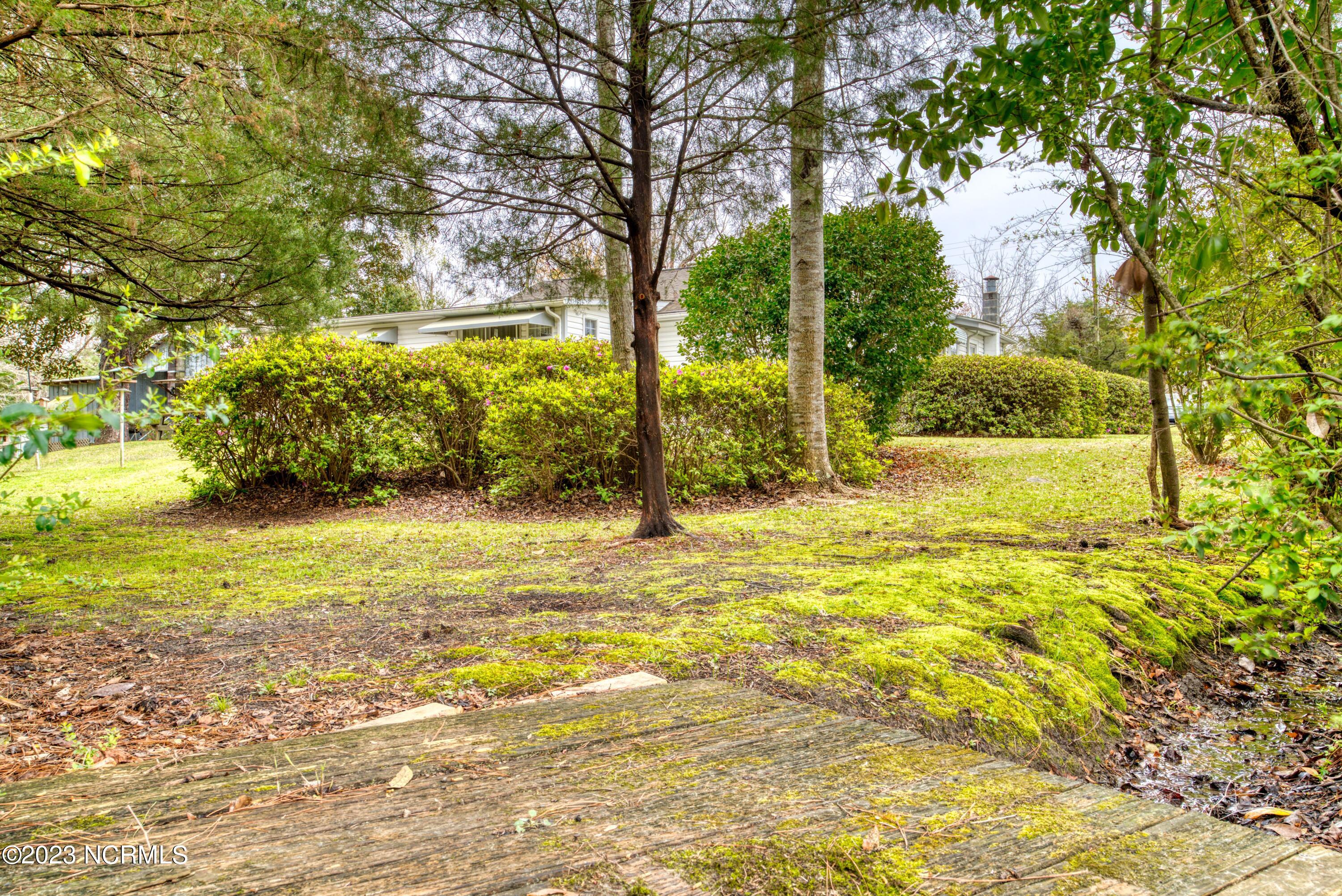 107 Corbett Road Swansboro, NC 28584 - Photo 10 of 44 010