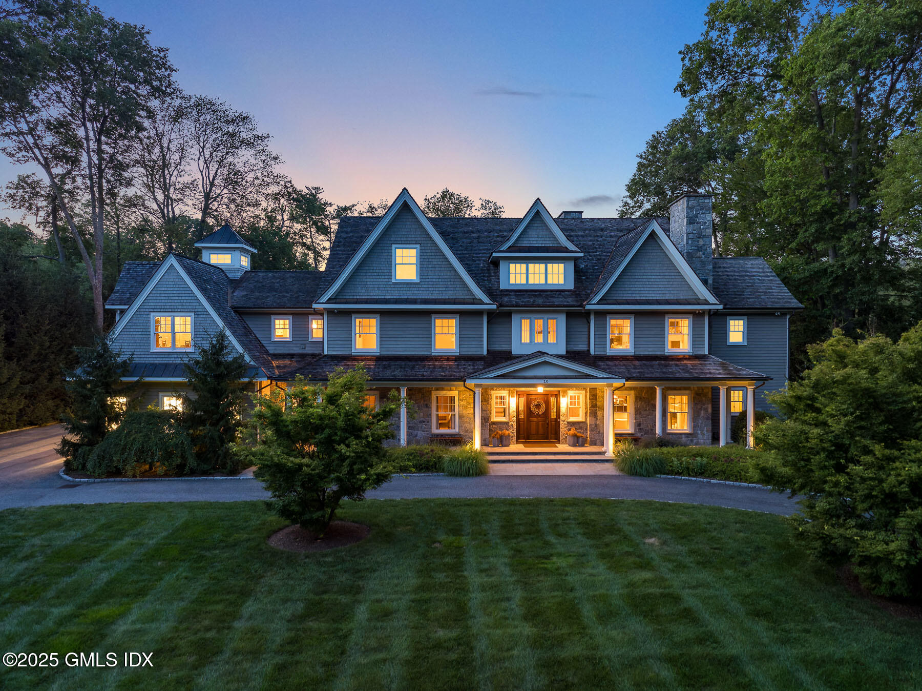 10 Birch Lane Greenwich, CT 06830 - Photo 30 of 30 FRONT OF HOUSE