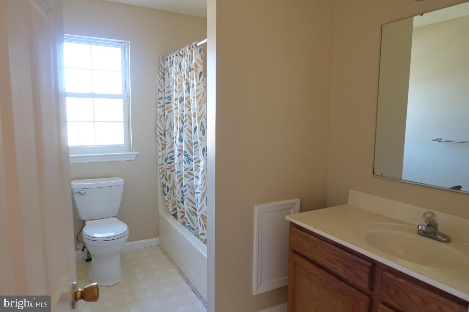 4581 Green Tree Road Reading, PA 19606 - Photo 13 of 20