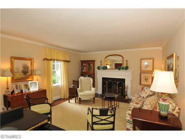 2563 Bitting Road Winston-Salem, NC 27104 - Photo 3 of 16 Living Room.