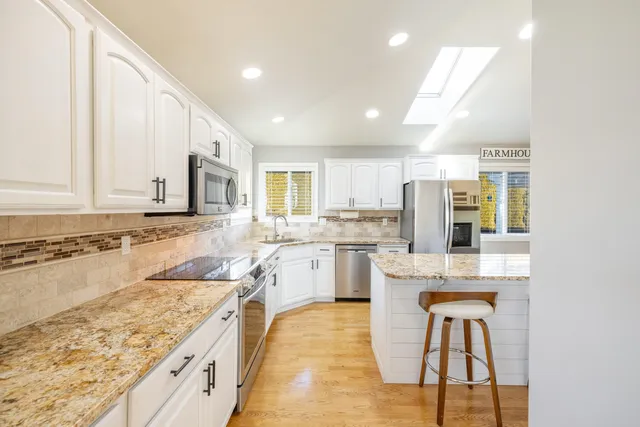 $649,900 | 5606 West Newbury Drive, Spokane, WA 99208