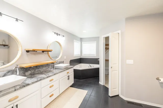 $649,900 | 5606 West Newbury Drive, Spokane, WA 99208