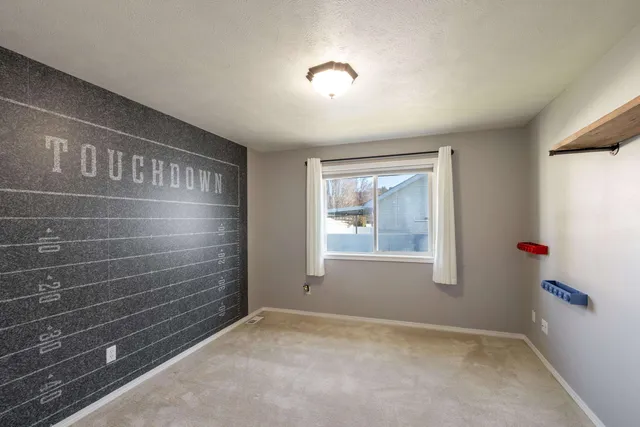 $649,900 | 5606 West Newbury Drive, Spokane, WA 99208