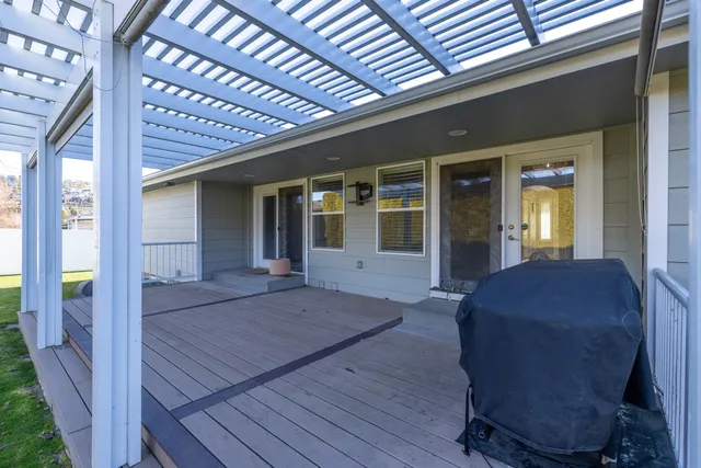 $649,900 | 5606 West Newbury Drive, Spokane, WA 99208