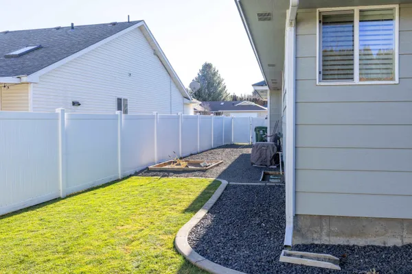 $625,000 | 5606 West Newbury Drive, Spokane, WA 99208