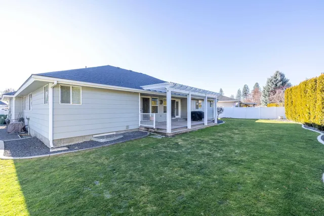 $649,900 | 5606 West Newbury Drive, Spokane, WA 99208