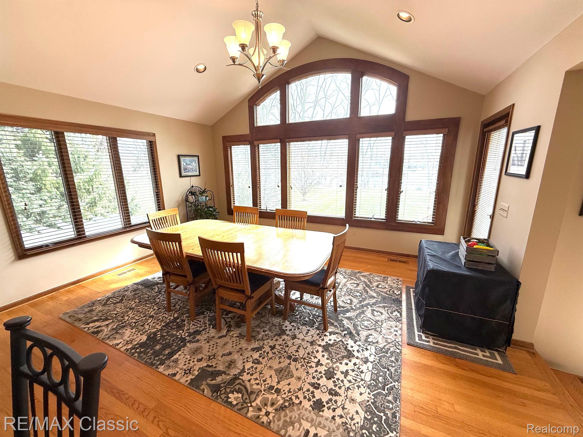 5280 Inverrary Lane Commerce Township, MI 48382 - Photo 9 of 16 18x18 nook with tons of windows