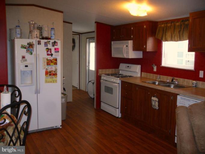7810 Clark Road, Unit D52 Hanover, MD 21076 - Photo 2 of 28 Kitchen