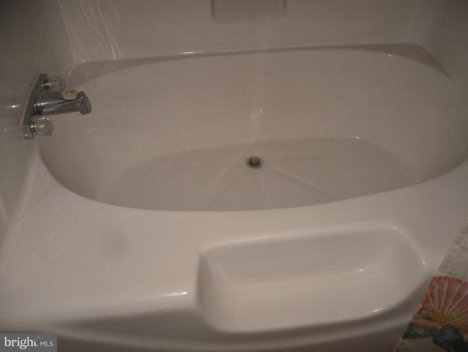7810 Clark Road, Unit D52 Hanover, MD 21076 - Photo 12 of 28 Master Bath #2