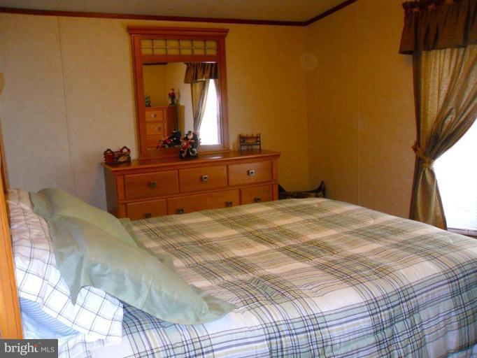 7810 Clark Road, Unit D52 Hanover, MD 21076 - Photo 13 of 28 Bedroom #2