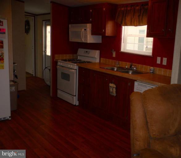 7810 Clark Road, Unit D52 Hanover, MD 21076 - Photo 3 of 28 Kitchen #2