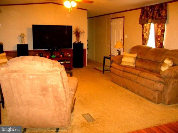 7810 Clark Road, Unit D52 Hanover, MD 21076 - Photo 8 of 28 Living Room #2