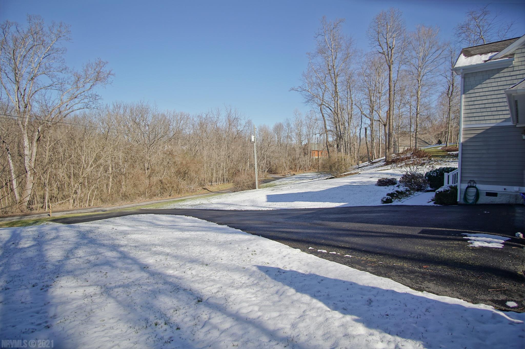 927 Redbud Road Blacksburg, VA 24060 - Photo 51 of 51 Gallery Image 51