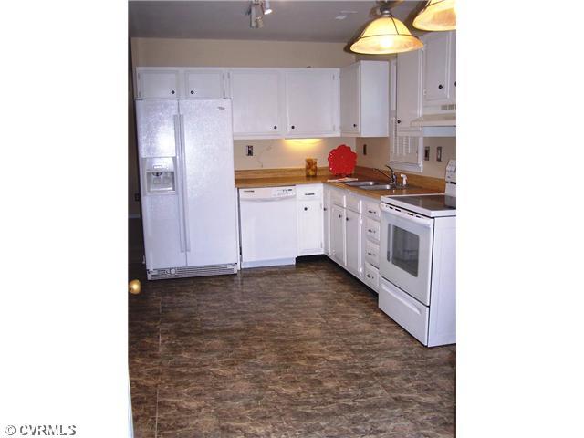 10800 Robious Road North Chesterfield, VA 23235 - Photo 8 of 18 Kitchen