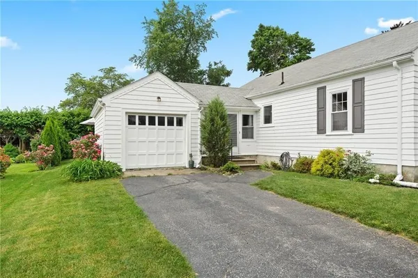 $3,400 | 26 Coulters Road, Cranston, RI 02920