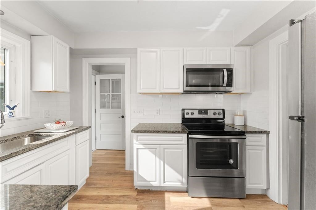 26 Coulters Road Cranston, RI 02920 - Photo 7 of 29