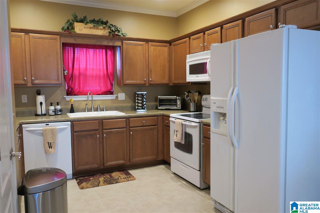 283 High Ridge Drive Pelham, AL 35124 - Photo 7 of 20