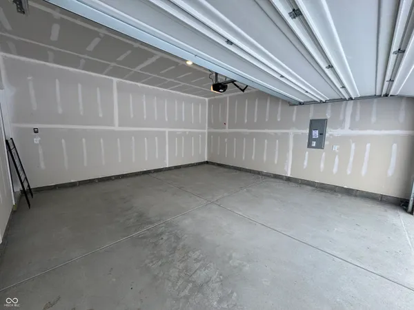 $2,300 | 2945 Grand Rdg Drive, Greenwood, IN 46143