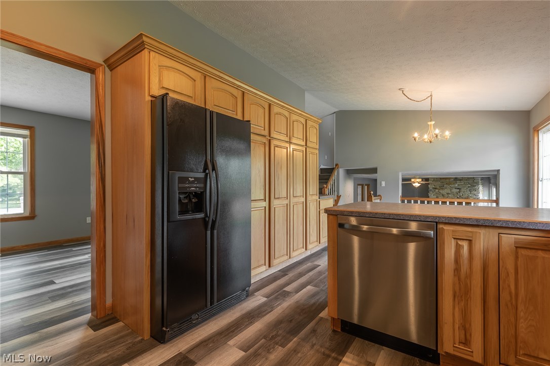 5604 Reef Road Mentor, OH 44060 - Photo 6 of 24