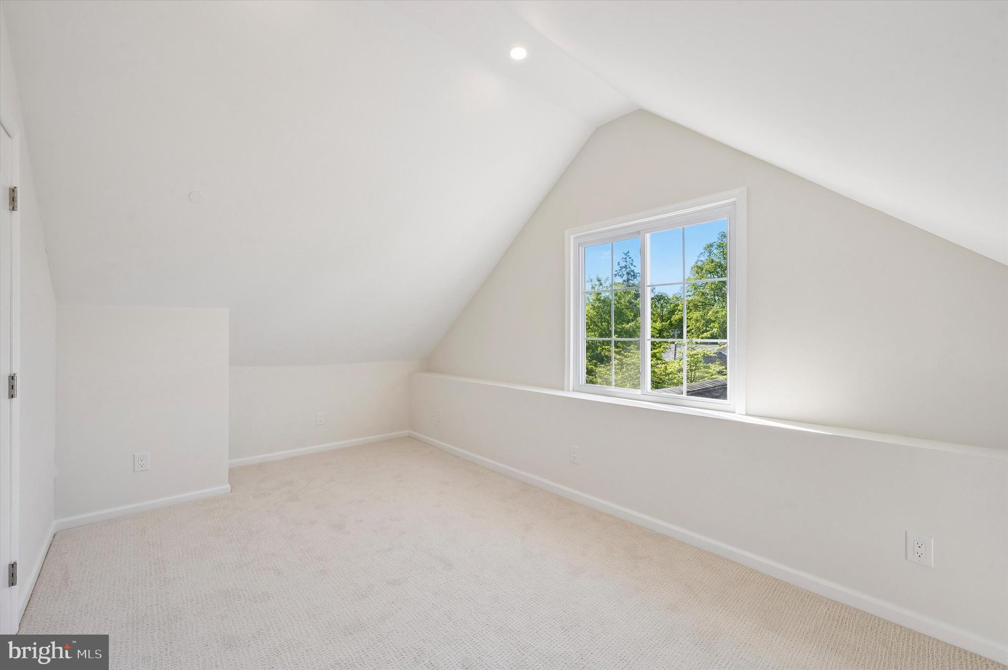 100 Yale Road Havertown, PA 19083 - Photo 27 of 35 an empty room with a window