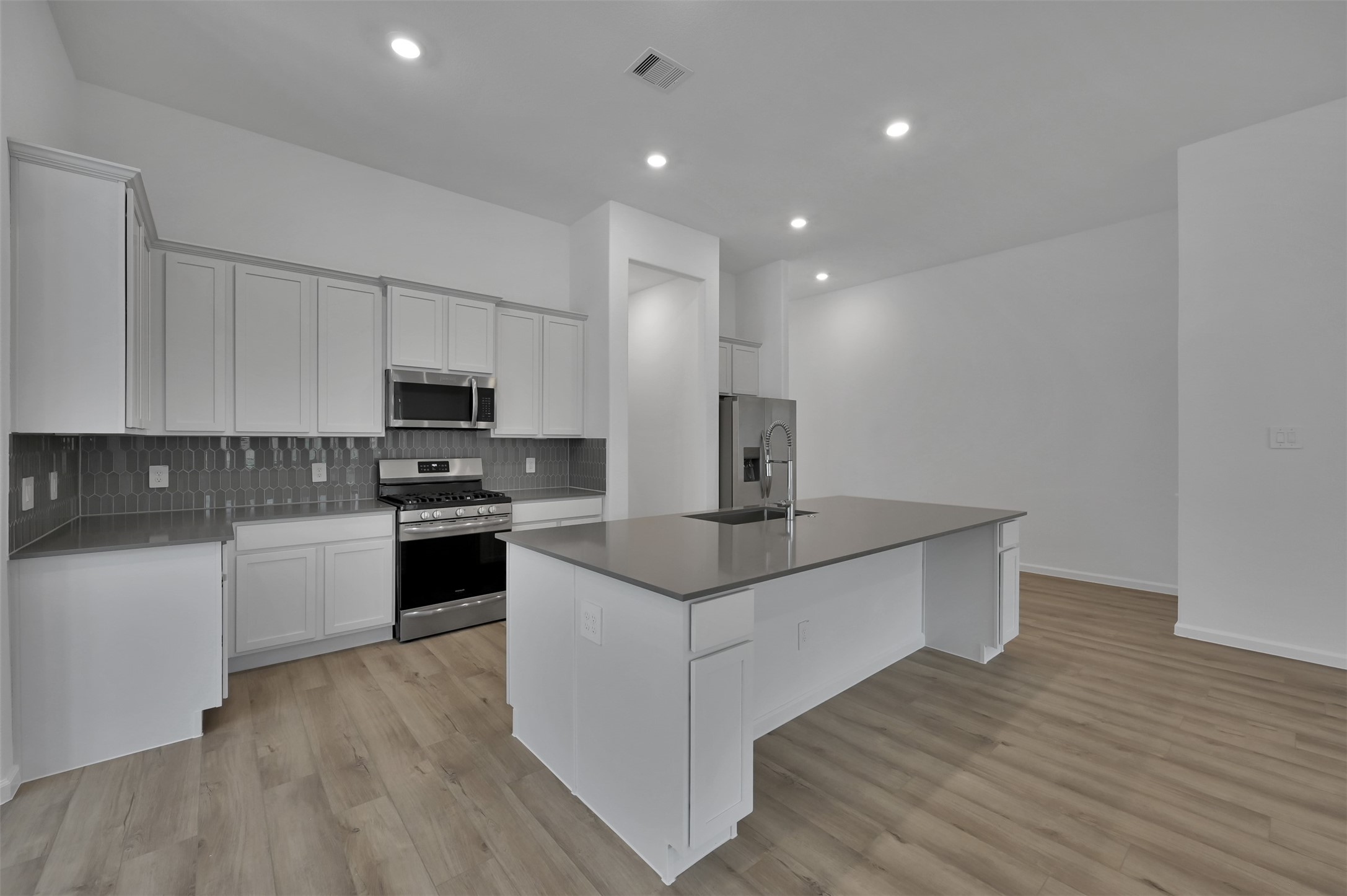 17841 McClary Cardinal Drive Conroe, TX 77302 - Photo 9 of 29